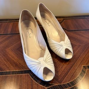 Women’s Pumps